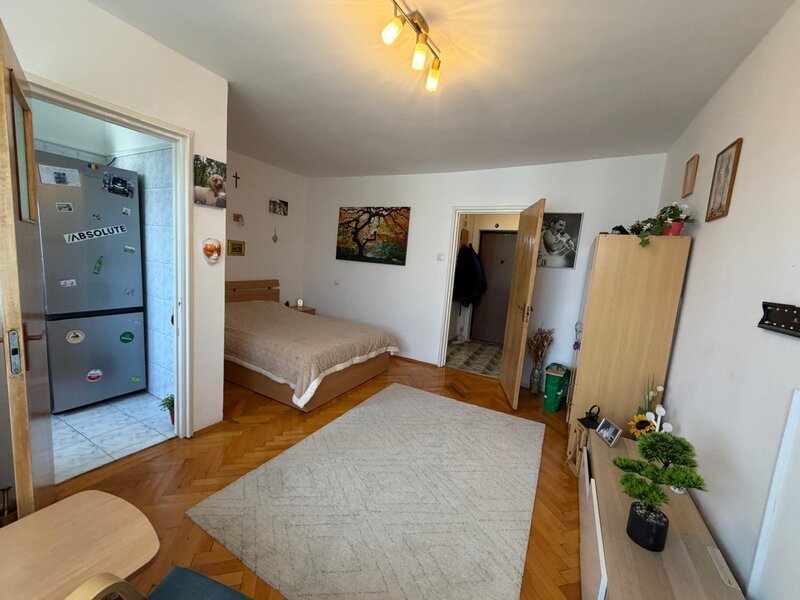 Nicolae Grigorescu, 2 minute metrou, bloc mixt,