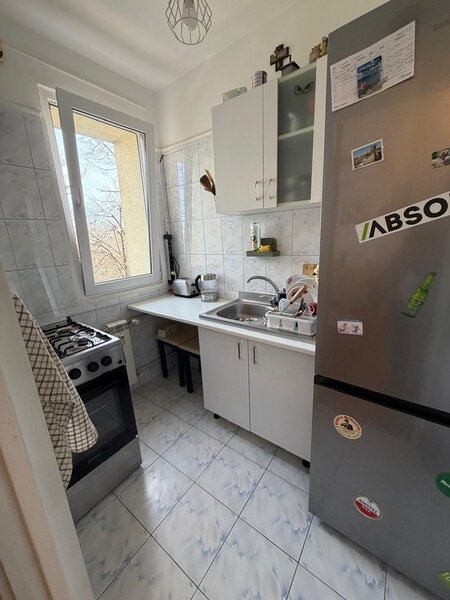 Nicolae Grigorescu, 2 minute metrou, bloc mixt,